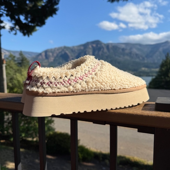 GUC Ugg Tazz Braid braided Sherpa-natural color size 12 - Picture 7 of 7